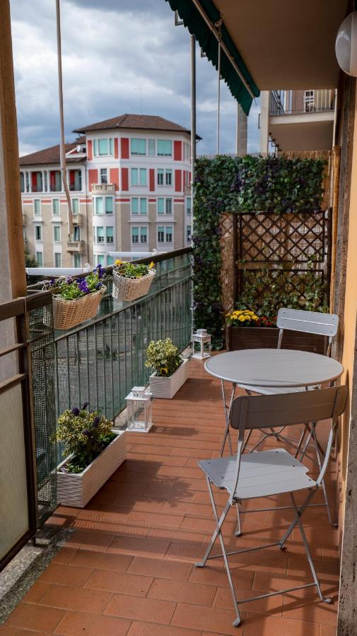 Beautiful Floral Apartment On Navigli Милан Экстерьер фото